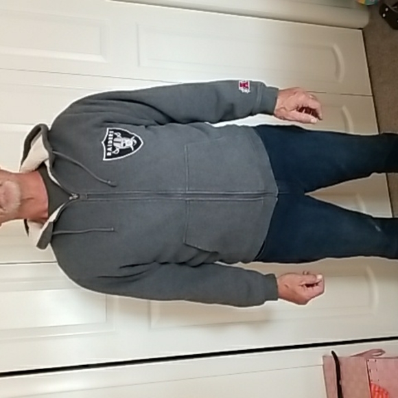 NFL Men’s Pro Line Sweatshirt - Picture 1 of 4